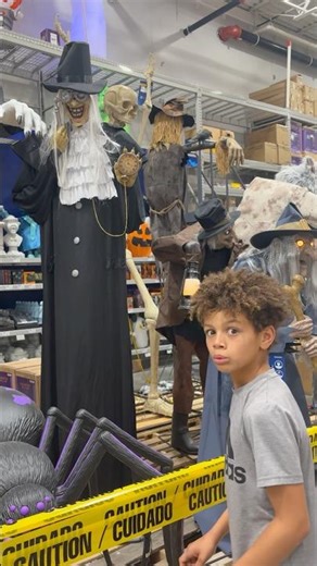 Creepy Keeper of Time Animatronic at Lowe’s! #halloween