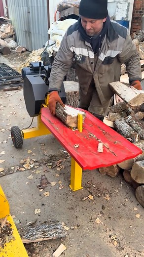 Super good wood splitter #wood #woodcarving | Wood Crafts