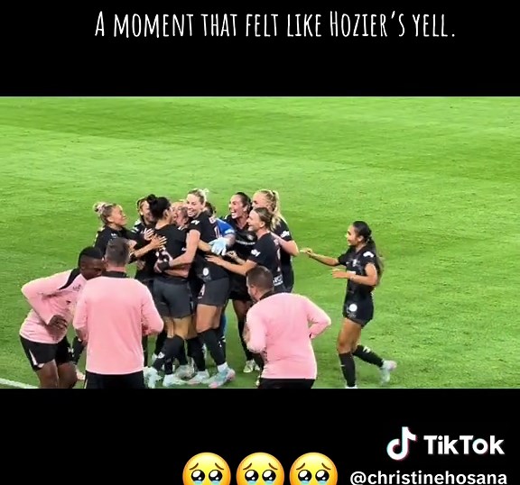 The comeback. The strike. The PRESSure. A moment that for sure felt like Hozier’s yell. This is what it’s all about. Pure joy. • • • #christenpress #angelcityfc #cp23 #nwsl #acfc #reinc #joyfulwarrior @Angel City FC
