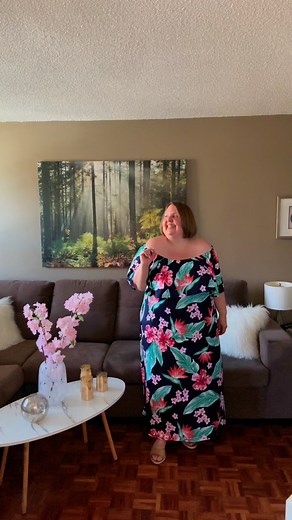 This dress from Catherines Plus Sizes is perfection!! #plussize #plussizemodel | Jennifer Isaac