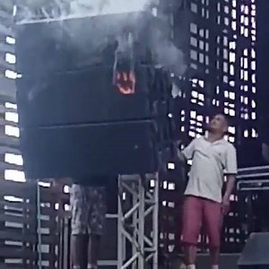 208K views · 720 reactions | #ÁudioMixBrasil LINE ARRAY pega fogo em evento em Belém-PA | Áudio Mix Brasil | Facebook