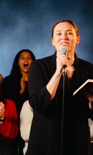 Hilarious Poet vs Clumsy Waiter | Funny Poetry & Audience Reactions Poet Roasts Clumsy Waiter#funny