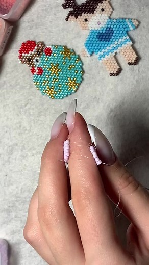 Beading Techniques: Crafting Beautiful Beaded Jewelry
