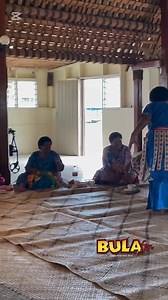 Era sa marau na marama ni Lakeba ena kena vakarautaki na Veibuli Vakaturaga vei ira na Gone Turaga Bale Na Tui Nayau, Tui Lau, Sau Ni Vanua Ko Lau Ratu Tevita Mara. 🎥Fane Uluilakeba. | Bula FM Fiji