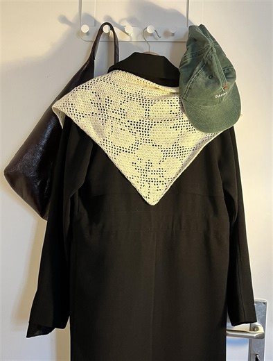 Crochet Pattern for Triangle Scarf Flora PDF | Filet Crochet Pattern With Flowers | DIY Crochet Project | Instant Download - Etsy