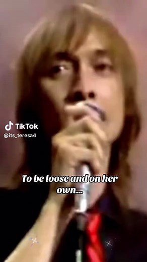 1978..Hot Child In The City🔥🎸🎤 ..Nick Gilder..#foryou #70s #musicvideo #throwback #1 #hit #love #❤️ #song #🎶 #songlyrics #hot #🔥 #child #in #the #city #canadian #rock #singer #tik_tok #fyp