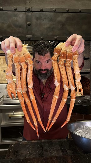 Savoring King Crab at Don Martin Dam in Cancún