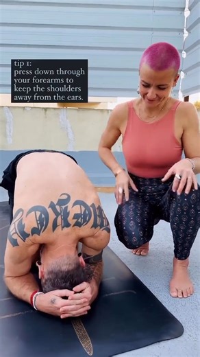 62K views · 1.1K reactions | Here is a quick tutorial on the straight leg lift and pike headstand. We made this video with love and joy from the rooftop of beautiful Mysore, India. 覆 I hope you find it useful! . . . #yoglife22 #incredibleindia ⁣#yogatutorials #yogamotivation #ashtangayoga | YogLife22 | Facebook