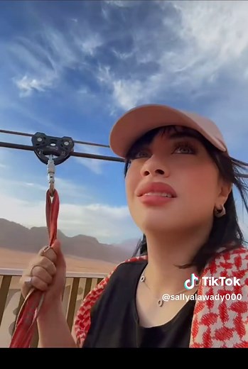 سلولة 😭😭😭😂 كيف خافت ياقلبي عليها #سالي_العوضي #sallyalawady #نايا_اسعد #نور_الهدى #الشعب_الصيني_ماله_حل😂😂 @Sally Alawady
