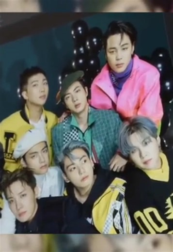 2022年のVogueのインタビューと撮影現場をまとめた思い出 こんなぶっ飛んだのも面白いからまた見てみたい🪽 #bts #interview #cover #2022