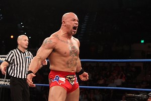 Wrestling Salvage Yard: Hernandez as a Solo Star in TNA Wrestling - The Overtimer