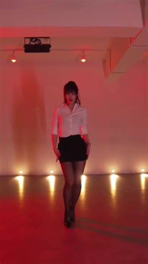 Kim Hyerim Looks Absolutely Stunning