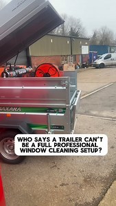 Who says you need a van to run a professional window cleaning setup? This 425L Window Cleaning Trailer System – 1 Operator proves that a trailer can deliver a fully professional, high-performance exterior cleaning solution without compromise. Perfect for window cleaners, exterior cleaners, and solo operators, this trailer setup is built for efficiency, reliability, and real-world work. ✅ 2,000 GPD Auto Fill & Flush R/O filtration system ✅ 425L water capacity for all-day window cleaning ✅ Raised