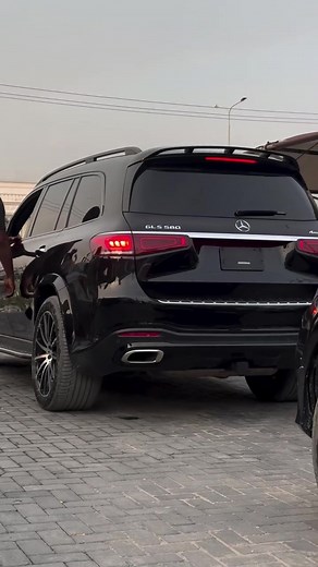 Explore the Features of the Mercedes GLS 580