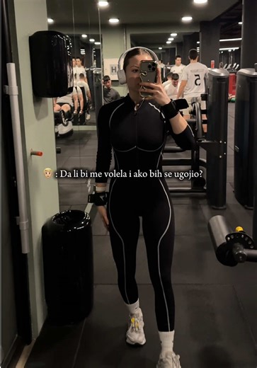 Šalu na stranu, ali zašto ne bih tolerisala veliki višak kilograma? Zato što je to često znak zanemarivanja sebe i sopstvenog zdravlja. A ja ne želim sebi da dopustim da budem okružena ljudima koji dugoročno zanemaruju svoje fizičko i psihičko stanje. Ne govorim samo o kilaži, već o celokupnom odnosu prema sebi: – šta jedemo i pijemo – šta unosimo u sebe kroz suplemente i navike – kakav sadržaj konzumiramo – koliko brinemo o svom telu i umu Pre ili kasnije, osoba koja zanemaruje sebe postaje nez