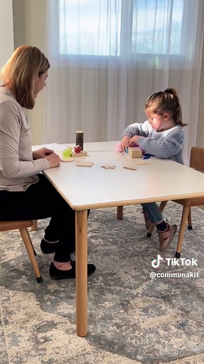 Pretend Play is a fantastic way to infuse language learning in a meaningful and memorable environment. #speechtherapy #languagelearning #playbasedlearning #slp #preschool #kindergarten #homeschool #esl