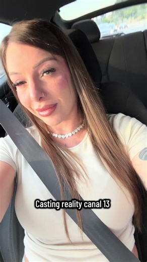 #castingrealitycanal13 #castingrealitycanal13 hoy día fue el casting para el reality del canal 13 vecinos al límite ! Fué fila al límite jejeje llegaron 5,999 personasncia pero sabes que hize yo ? Quedarme con'lo bueno! Conocí gente maravillosa,cer gente amable ,simpática ! Conocí historias de vida de chilen@s tanto de población como de barrioss más adinerados, Solo eso gente, intento ser positiva en mi vida y elijo quedarme con lo bueno, sé que fue duro estuvimos muchas horas esperando y al sol