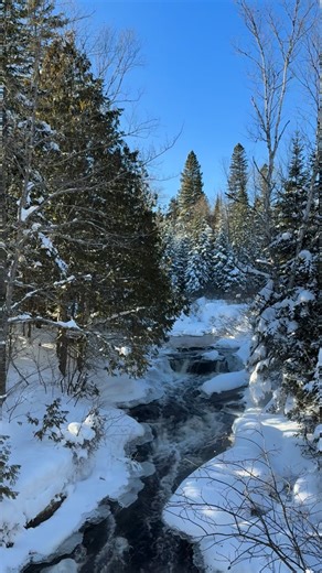 Stéphanie Samuelson Pepin on Instagram: "#wintertime #peacefulmoments #riviere"