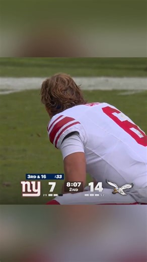 Jaxson Dart reacting to the Cam Skattebo injury. 😢 | Giants Hive