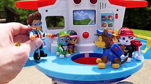 Paw Patrol बच्चों के डायनासोर बचाव मिशन के लिए खिलौना सीखना वीडियो! Hindi