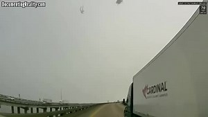 Helicopter crashes on I10, Louisiana