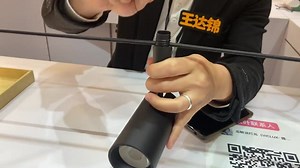 13 reactions | The creative track light which flexible installed will...