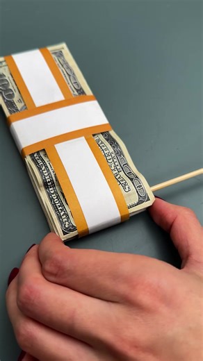 She outsmarted the stack😮💸 | Panda Curioso