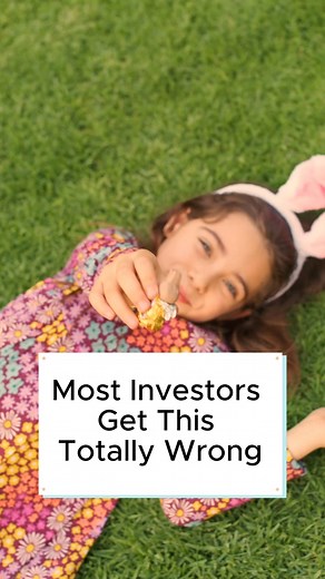 Most Investors Get This Totally Wrong Confused about active vs passive investing? In this beginner-friendly video, we break down everything you need to know about active investment management and passive investment strategies. Whether you’re just getting started with investing or you’re trying to figure out the best way to grow your money in 2025, this video explains it all in simple language even a fourth grader can understand. We compare active and passive investing with real-life stories and 