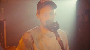 Here's Black Balloon live from the bunker 🖤 🎥 Joe Agius | The Rubens