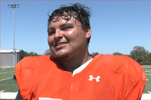 UTRGV football player returns home for cancer treatment