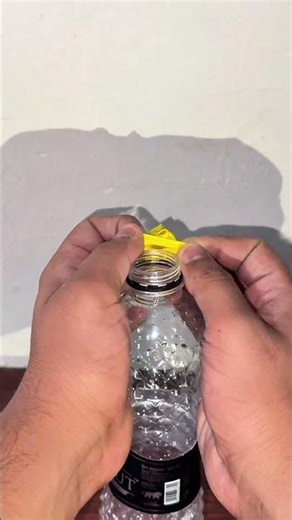 1 Minute Water Science Trick That Looks Like Magic! ✨💧