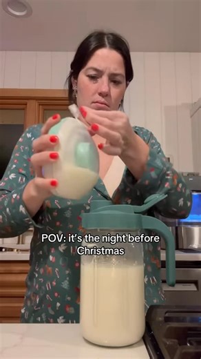 Samantha Mathews on Instagram: "You’re welcome Santa 😏 . . . . #danandsam #christmas #pregnancy #postpartum"