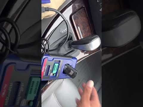 Programming key for 2006 BMW 325i in less than 5 mins using Autel im508
