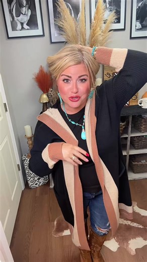 Adorable, long sweater duster❤️ #sweaterweather #longsweater #sweaterstyle #tiktokshopblackfriday #tiktokshopcybermonday