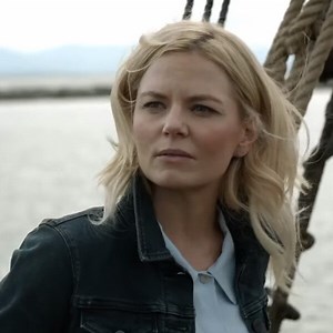 Jennifer Morrison Is Back in This Once Upon a Time Sneak Peek: See Emma and Hook's Reunion Kiss!