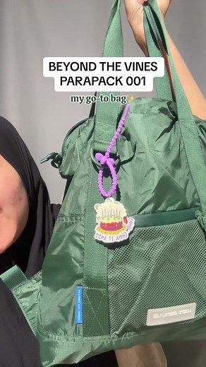 BEYOND THE VINES PARAPACK 001 Review: Stylish and Versatile Bag