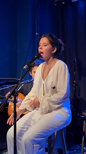 522K views · 13K reactions | Ela veio pra ficar! Os primeiros shows de @florgildemasi no Brasil foram com casas lotadas de muito carinho para prestigiar seu talento. Agora é seguir fazendo o que sabe e ama, cantar! Voa, Flor  Obrigado, @bona_casa_de_musica @casadamaeoficial e @bluenoterio #EquipeGil | Gilberto Gil | Facebook