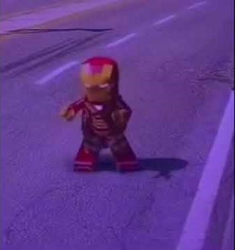 Lego Iron Man dancing