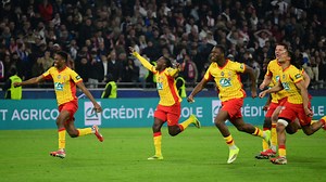 Lens reach French Cup quarter-finals after beating Lyon on penalties