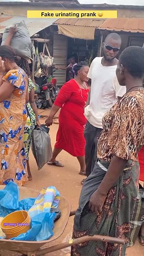 Fucking urinating prank 😂😀 😀😀😀 #fypシ゚viralシfypシ゚ #reelsviralシfb #kingsguard #dog #joy #dogsofinstagram #drama #support #nationalLeague | Funny speedo