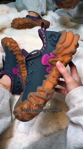 😭 NEW COLOR DROPS IN THE CART…designer @Crocs hit different ✨ #crocs #sneakers #winterfashion #sneakertok