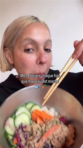 Fatima Ftaich| Selfcare | Mental health | Lifestyle on Instagram: "Parfois, y’a rien à faire, malgré les travaux la peau ne coopère PAS 😭. Et je te jure que la solution c’est pas forcément dans une crème à 80€, parfois c’est littéralement dans ta cuisine Nature’s multivitamin en 5 min chrono Le mix le plus moche mais le plus efficace pour calmer l’inflammation, soutenir ton collagène et te rendre la peau lisseeeee sans retouches: Sardines : Les oméga-3 font respirer ta barrière cutanée Carottes