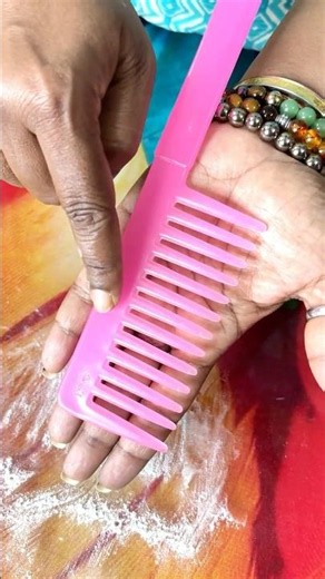 Clean Greasy Dirty Combs in 1 Minute 😲 Without Any Water or Soap 😍 #viral
