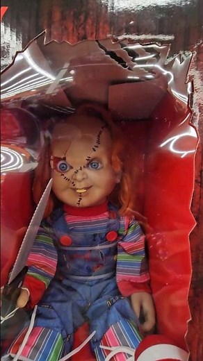 Hi, I'm Chucky.... Wanna Play? 🔪😱 #halloween #childsplay #chucky #spirithalloween #creepy #horror