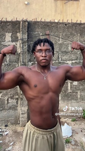 No angle maxing, no zoom-ins haha #gymtok #physiquecheck #fyp #creatine