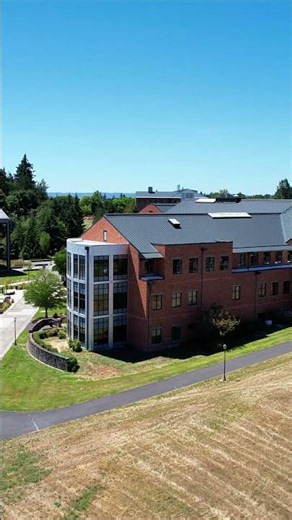 Drone flies over WSU Vancouver - Audio described