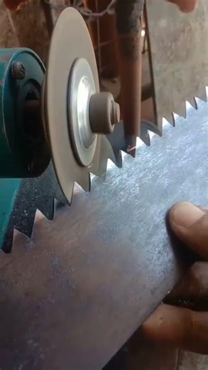sharpening large tooth saws #shorts