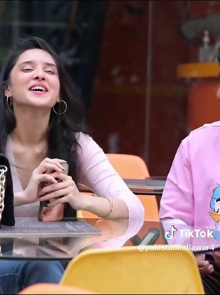 cute girl proposing prank 🤣 part 2 #prank #funnyprank #fyp