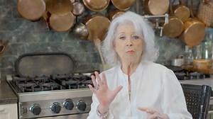 237K views · 18 reactions | This Exploding Bark would make a fun and yummy homemade gift for so many people on your gift list! Get the recipe on this week's What's Cooking with Paula Deen. | Paula Deen | Facebook