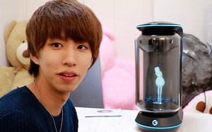 日本小哥开箱虚拟宅男老婆 gatebox